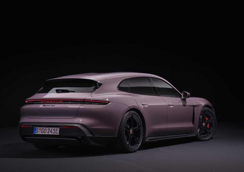 Porsche Taycan Sport Turismo (2)