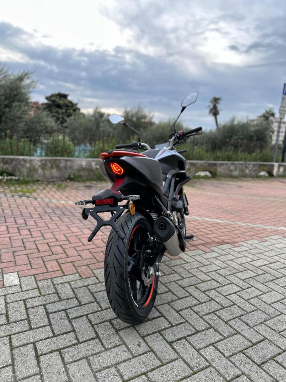 QJ Motor SRK 125 S (2023 - 24) (3)