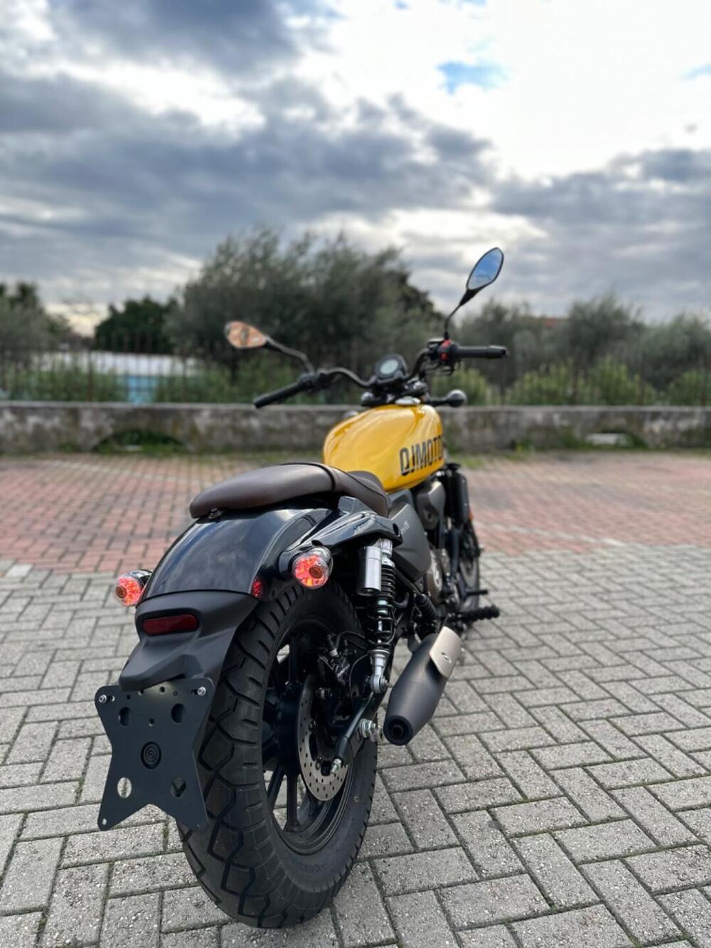 QJ Motor SRV 125 (2023 - 24) (3)