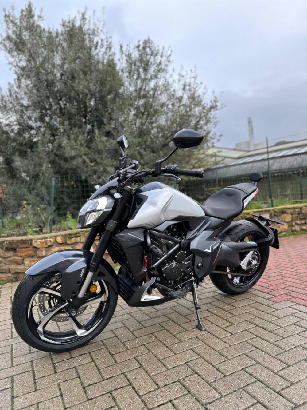 Zontes ZT350-V1 (2022 - 25)