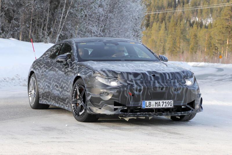 Mercedes AMG GT 4 porte, ecco le nuove foto spia dell&rsquo;elettrica