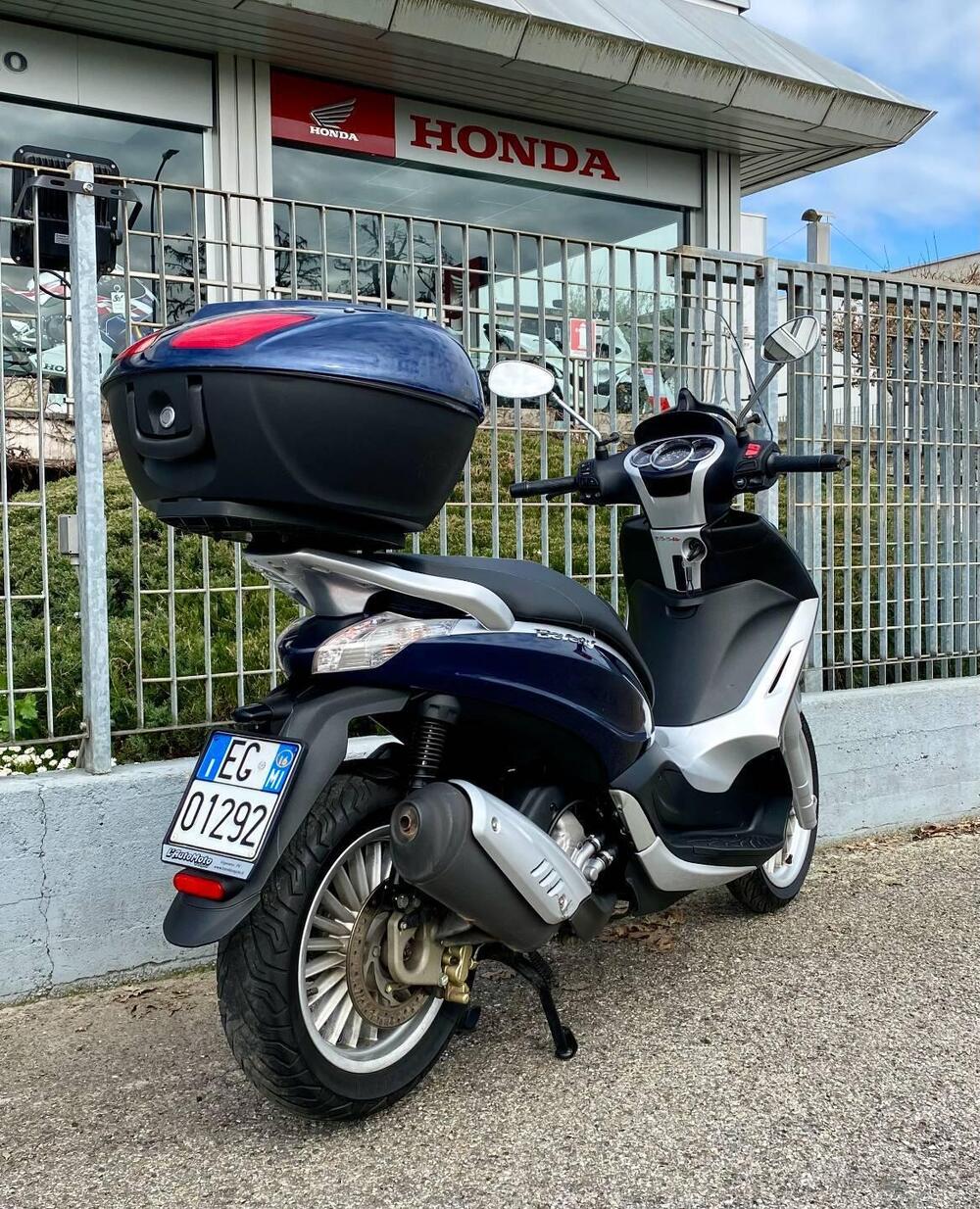 Piaggio Beverly 300 i.e. (2010 - 16) (5)
