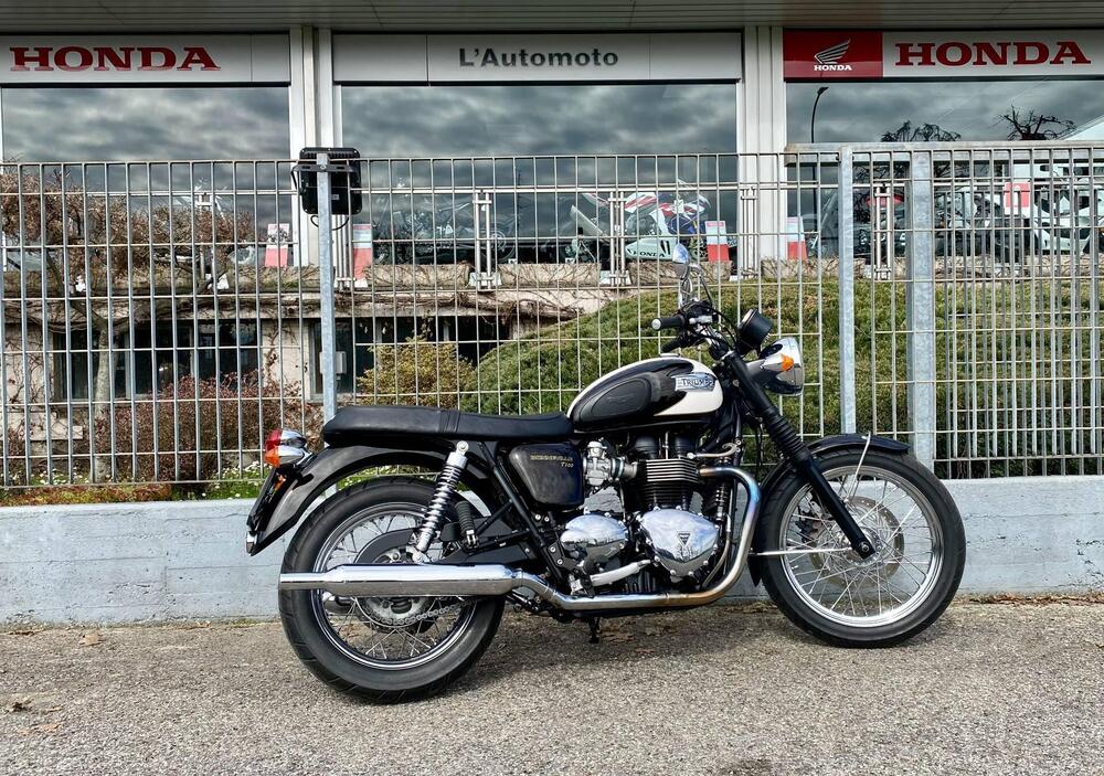 Triumph Bonneville T100 (2008 - 16) (6)