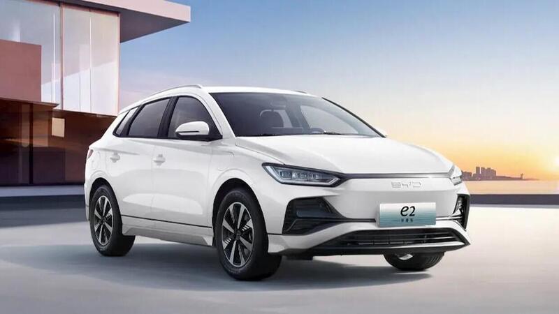 BYD e2: la nuova elettrica costa meno di una Panda (e anche di un Pandino)