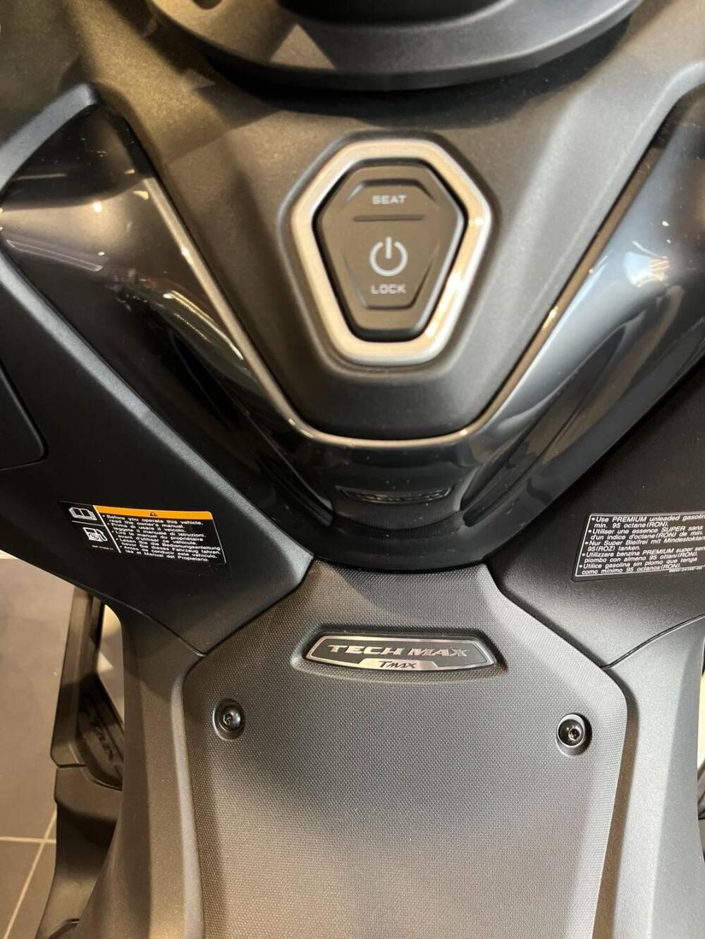 Yamaha T-Max 560 (2022 - 24) (6)