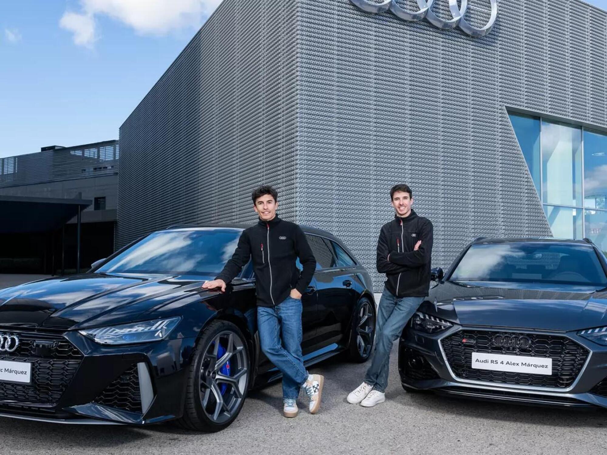 I fratelli Marc e Alex Marquez con le loro nuove Audi