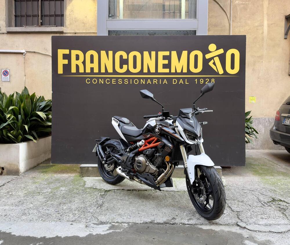 QJ Motor SRK 400 (2023 - 25)