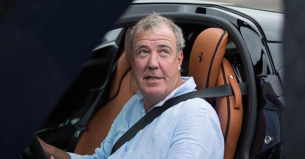 Jeremy Clarkson prova la Ferrari Purosangue: ma... non chiedetegli come si chiama