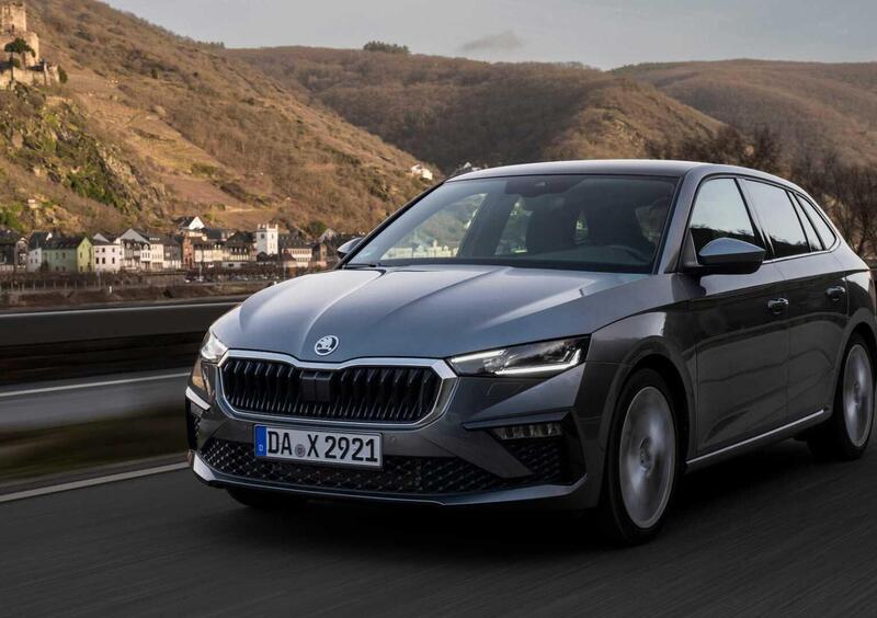 Skoda Scala (2019-->>) (2)