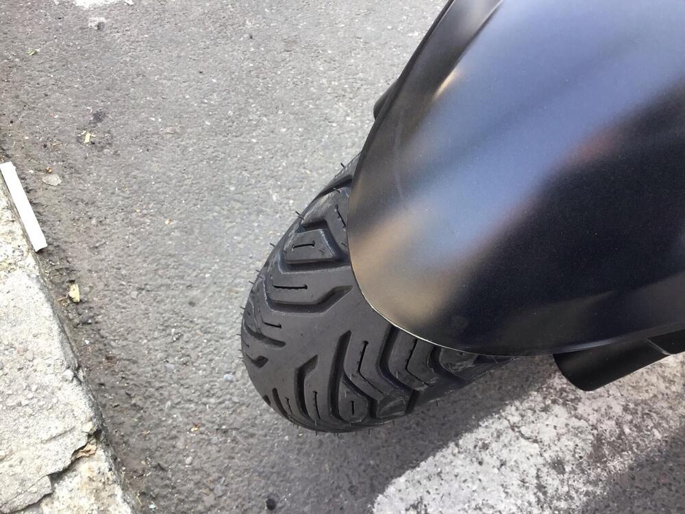 Kawasaki J 300 SE (2017 - 18) (4)