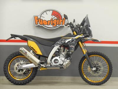 AJP PR7 650 Adventure Gold Edition (2024) nuova