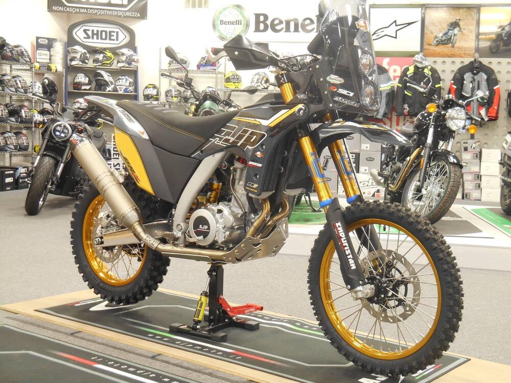 AJP PR7 650 Adventure Gold Edition (2024) (2)