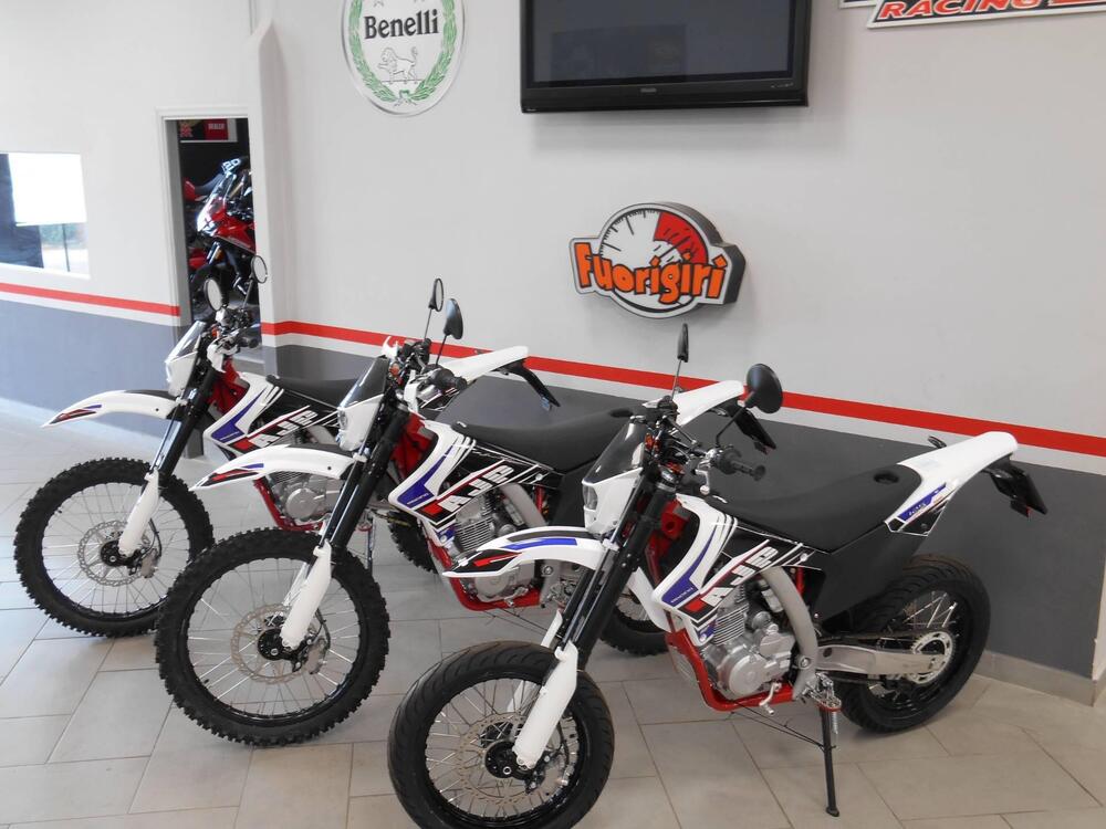 AJP PR7 650 Adventure Gold Edition (2024) (5)