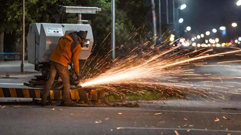 Merone, ancora un autovelox distrutto. Continuano gli abbattimenti di Fleximan