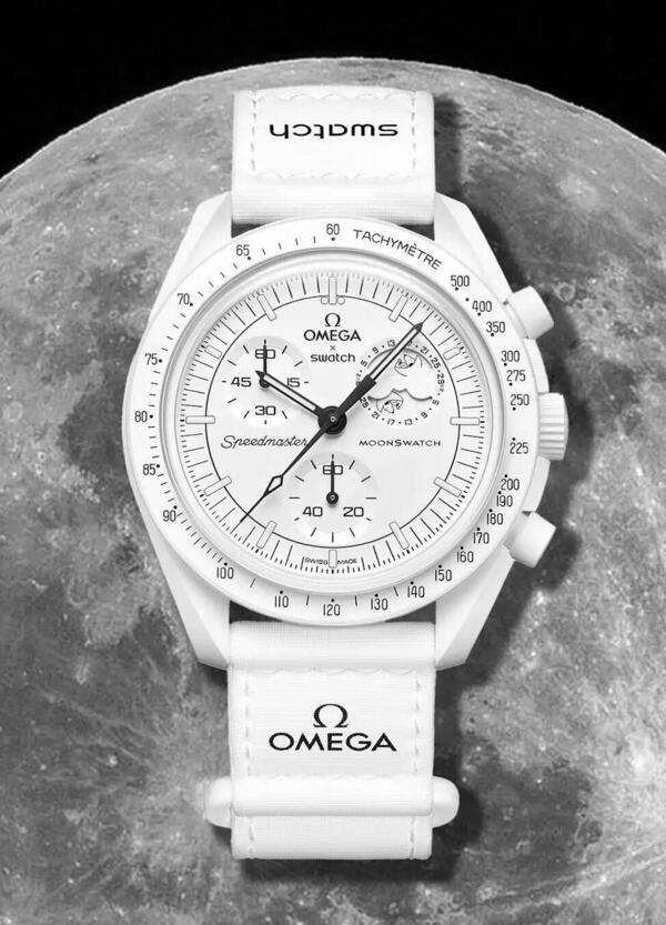 Omega, MoonSwatch e Snoopy: &egrave; atterrata l&rsquo;edizione Mission to the Moonphase e sta gi&agrave; facendo un gran casino