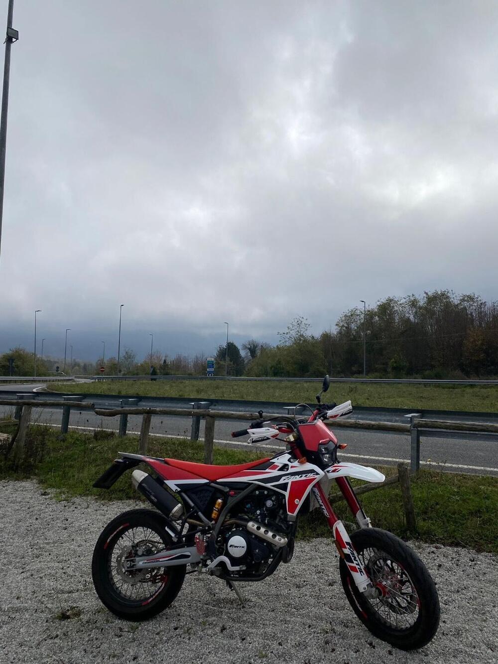 Fantic Motor Motard 125 Competition 4t (2020) (2)