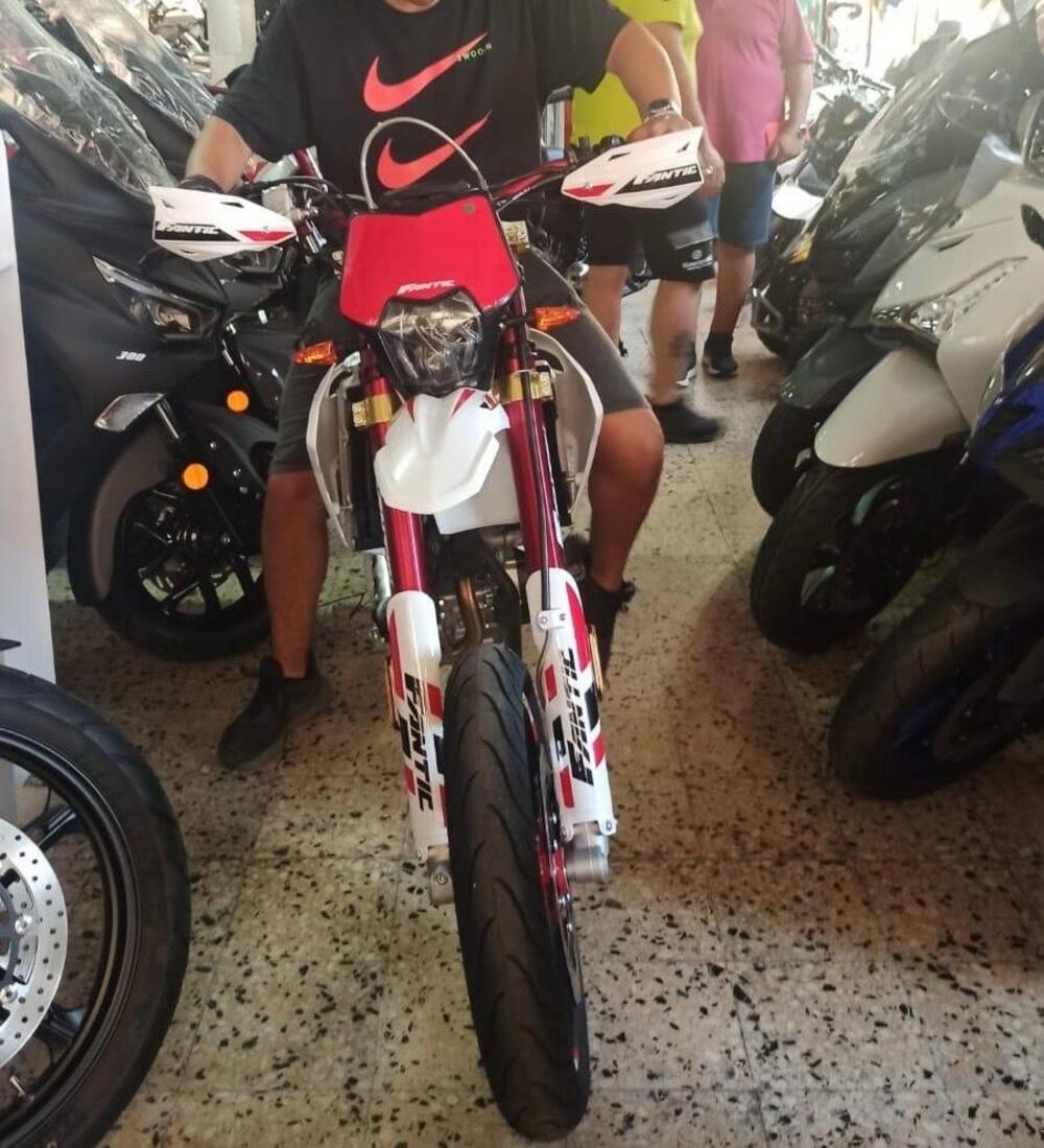 Fantic Motor Motard 125 Competition 4t (2020) (3)