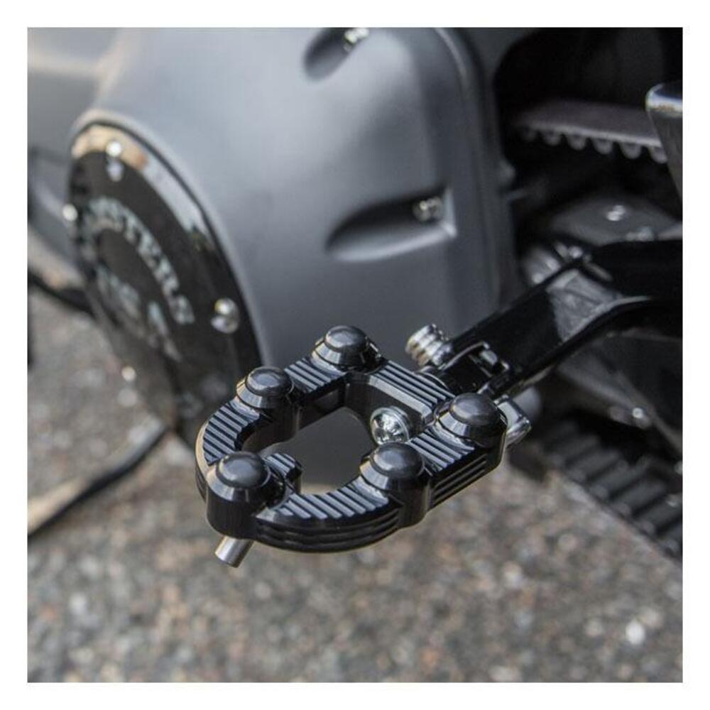 Pedaline Arlen Ness MX nere richiedono adattatori