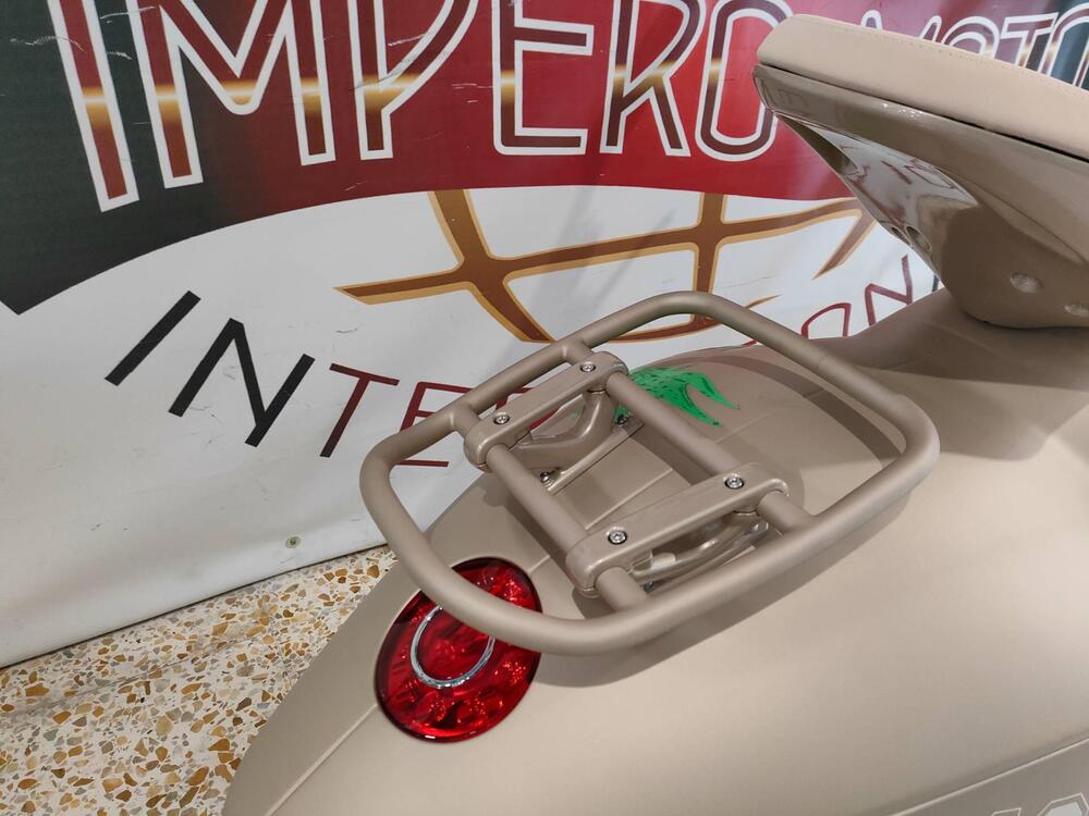 Vespa Vespa 946 Dragon 125 (2024) (7)