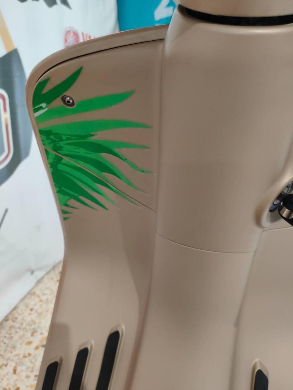 Vespa Vespa 946 Dragon 125 (2024) (8)