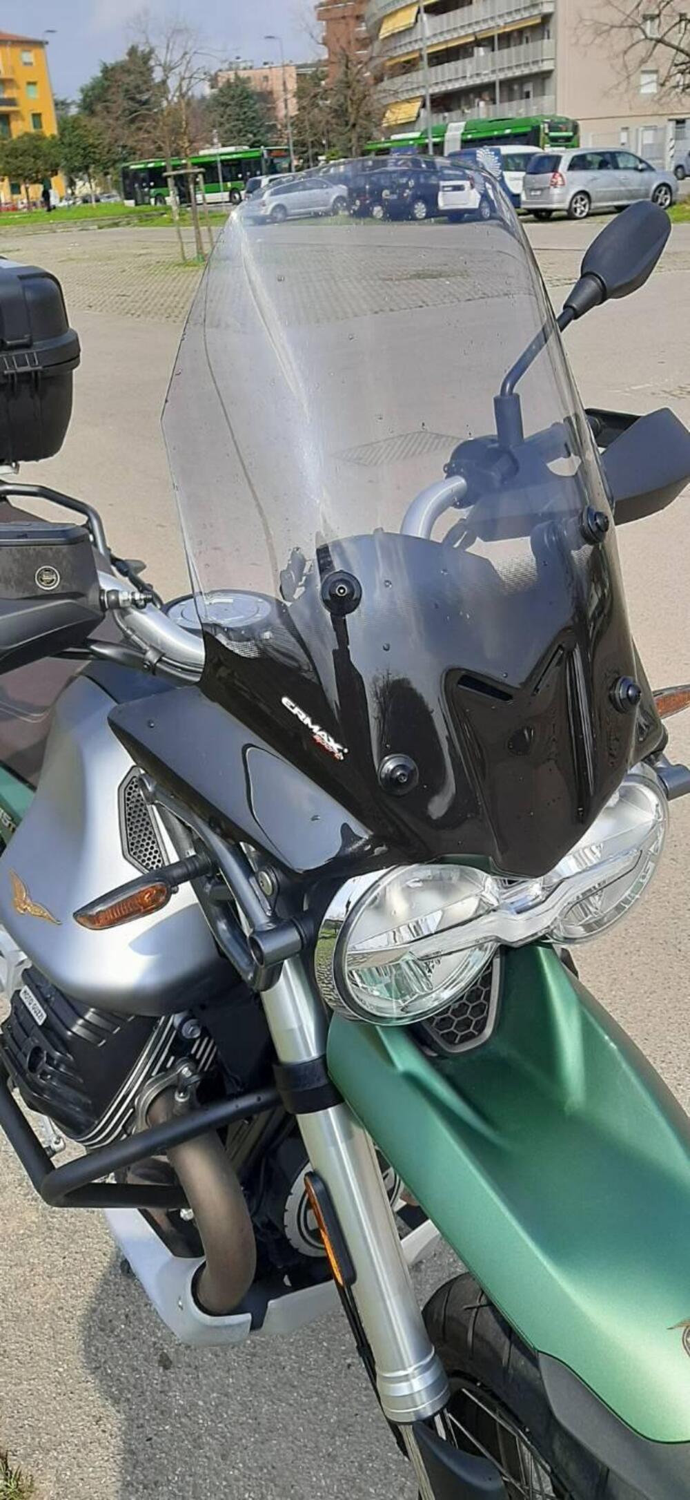 Moto Guzzi V85 TT Centenario (2021 - 22) (9)