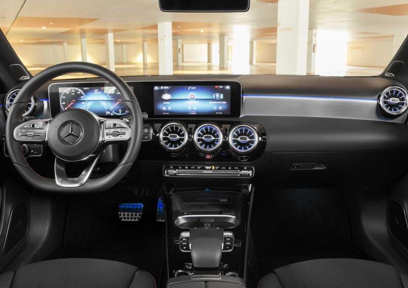 Mercedes-Benz Classe A Sedan (2018-->>) (11)