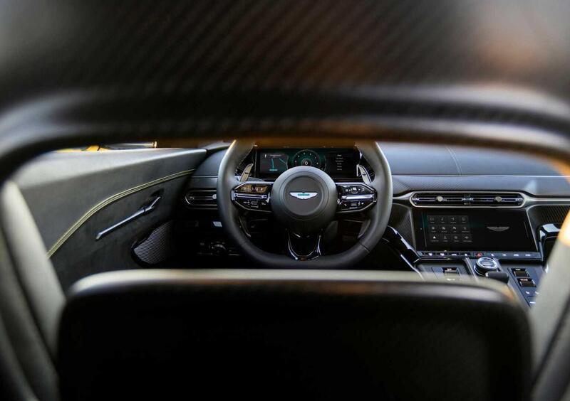 Aston Martin Vantage (2024-23) (12)