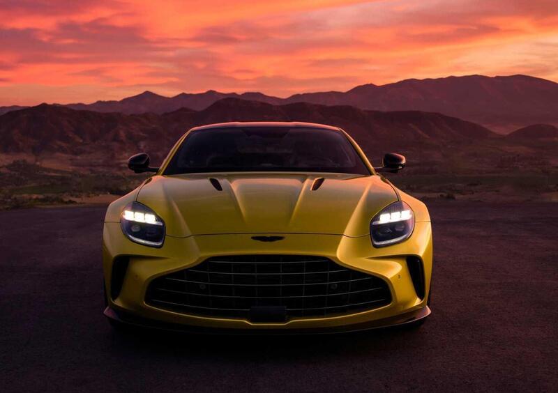 Aston Martin Vantage (2)