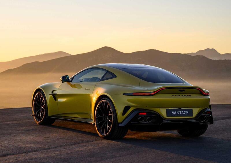 Aston Martin Vantage (5)