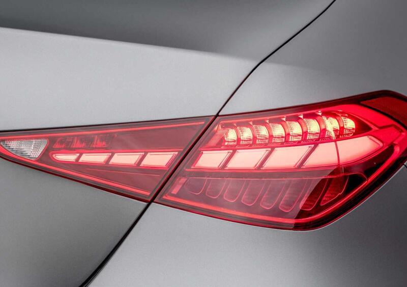 Mercedes-Benz Classe C (2021-->>) (17)