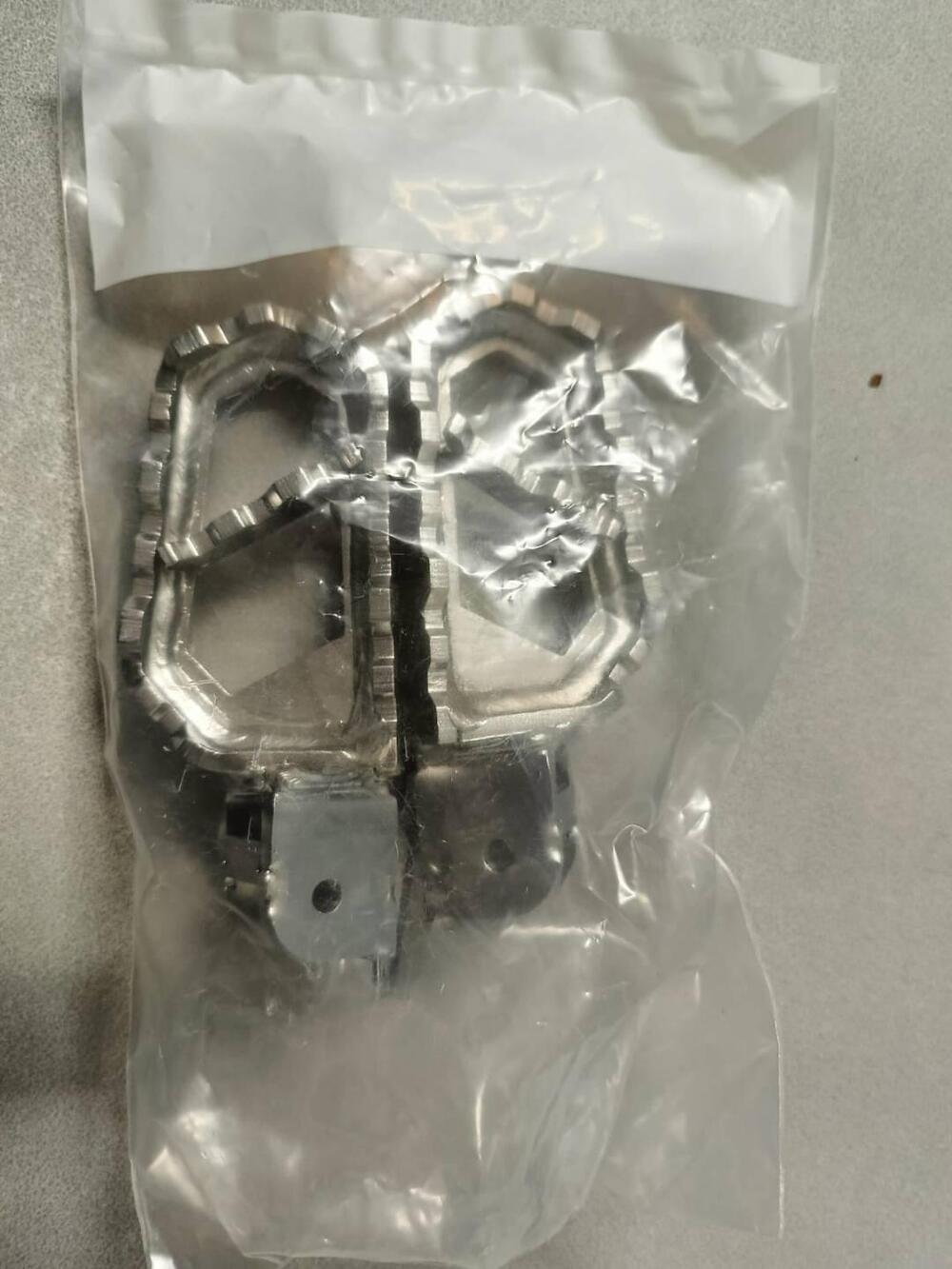 Pedaline poggiapiedi Ducati 96280241A (2)