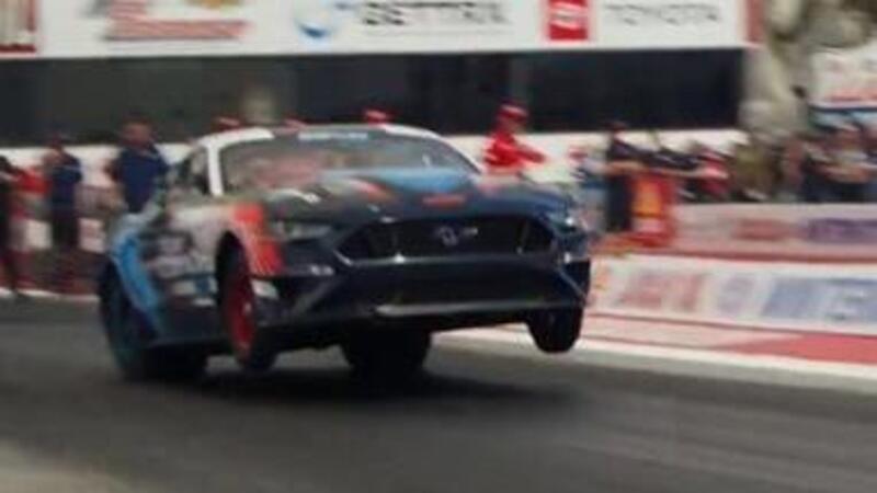 Ford Mustang Super Cobra Jet 1800 elettrica: record in impennata [VIDEO]  