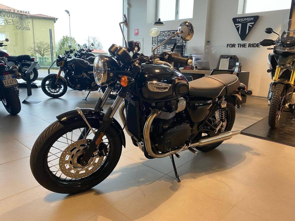 Triumph Bonneville T100 Stealth Edition (2024) (4)