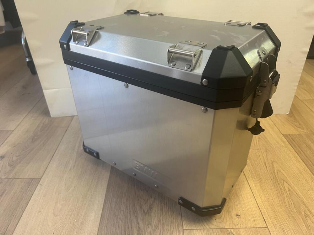 Valigia Alluminio Sinistra BMW (3)