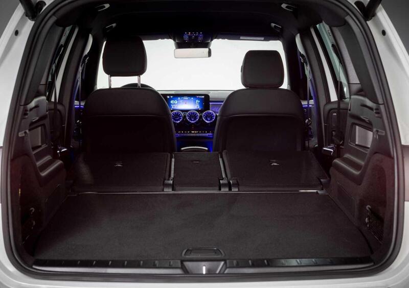 Mercedes-Benz EQB (11)