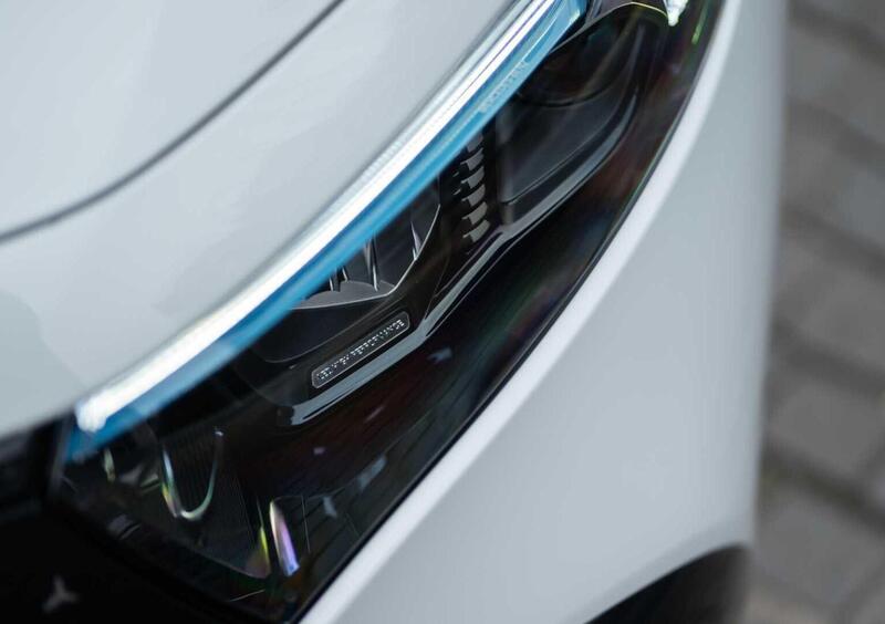 Mercedes-Benz EQB (13)