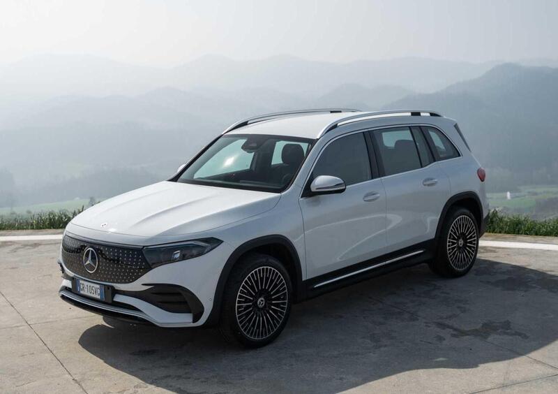 Mercedes-Benz EQB (2)