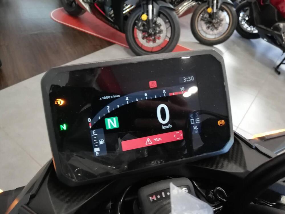 Honda CB 500 Hornet (2024 - 25) (9)