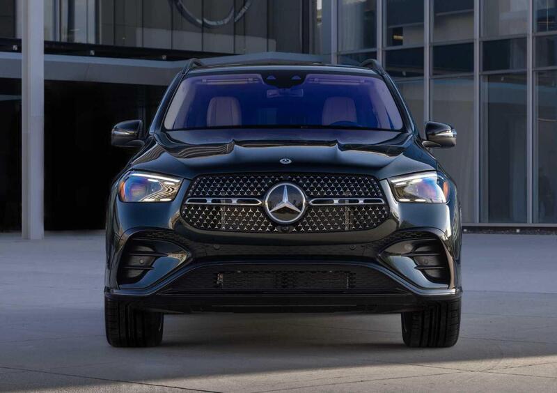 Mercedes-Benz GLE SUV (2018-->>) (3)