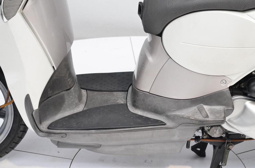 Aprilia Scarabeo 200 (2007 - 11) (13)