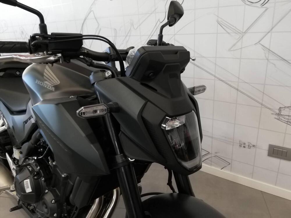 Honda CB 500 Hornet (2024 - 25) (6)