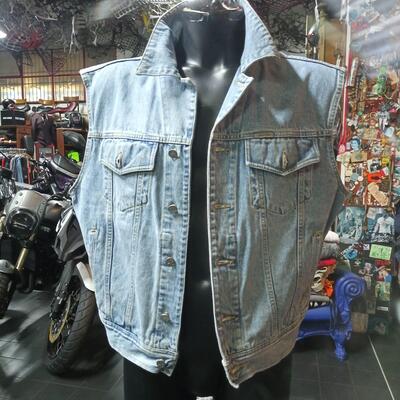 Gil&egrave; smanicato Kerosin Calvin Klein