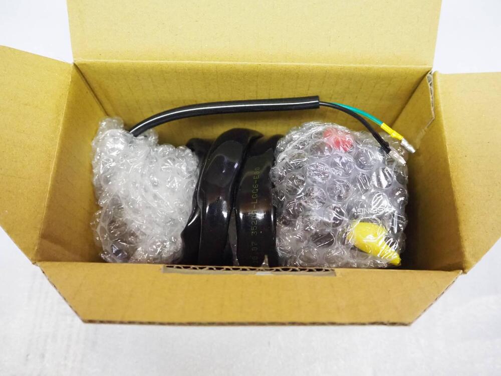 Commutatore sinistro Kymco AK 550 cod. 00135271