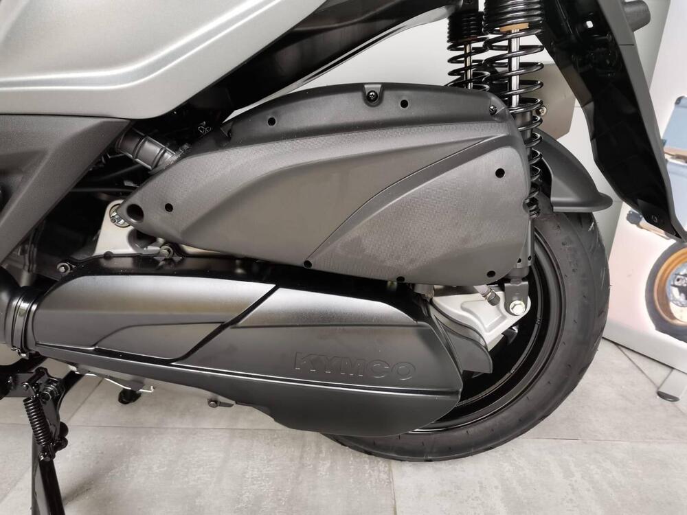 Kymco Agility 300i (2021 - 25) (4)