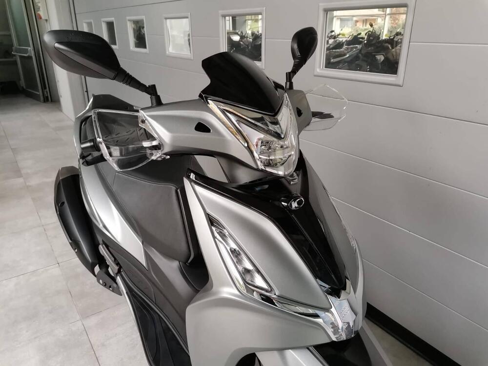 Kymco Agility 300i (2021 - 25) (13)