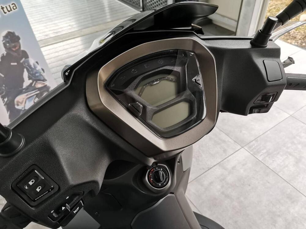 Kymco Agility 300i (2021 - 25) (17)