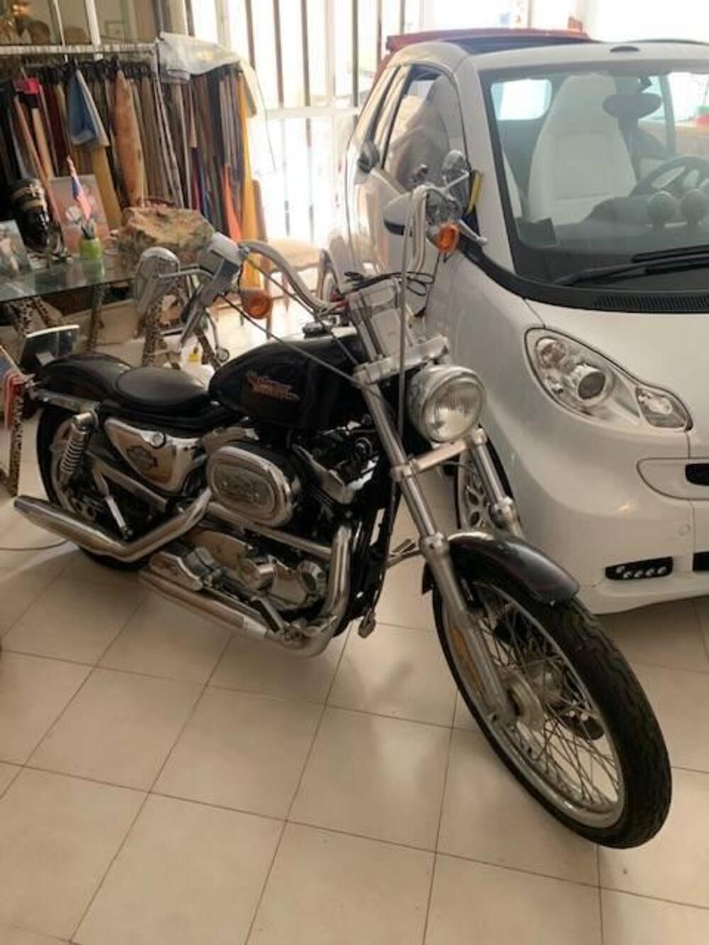 Harley-Davidson 1200 Custom (2001 - 03) - XL 1200C