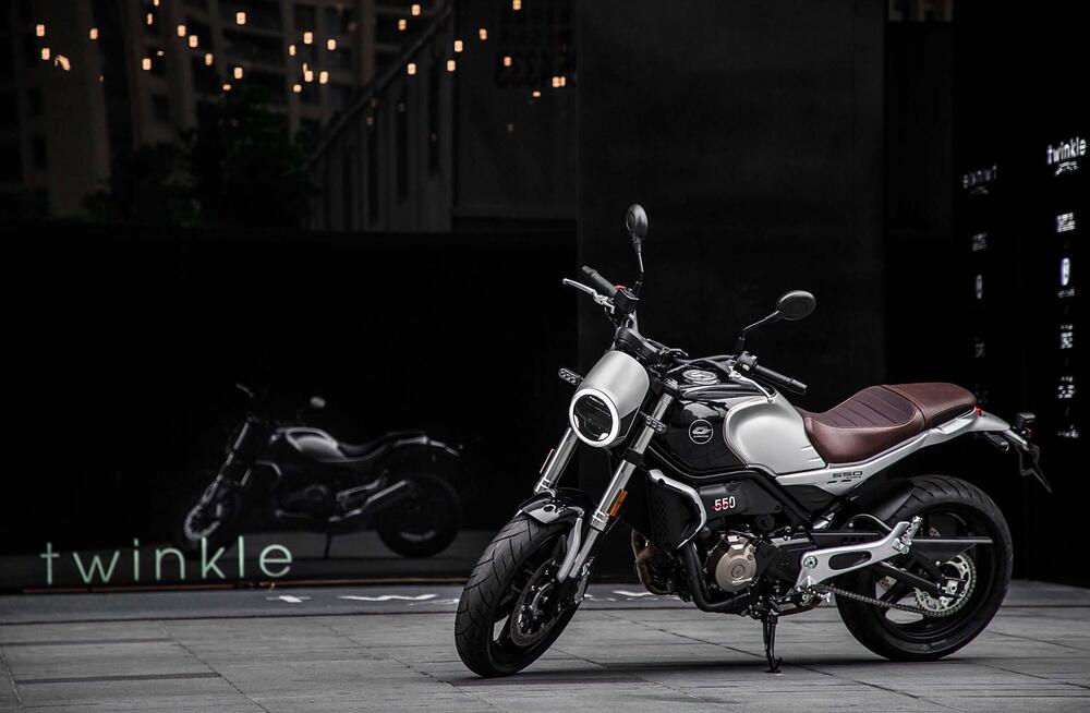 QJ Motor SRV 550 (2025)