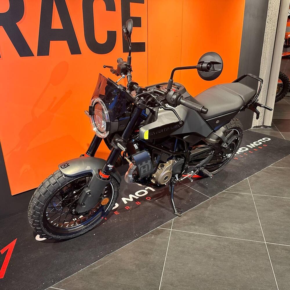 Husqvarna Svartpilen 125 (2024 - 25) (8)