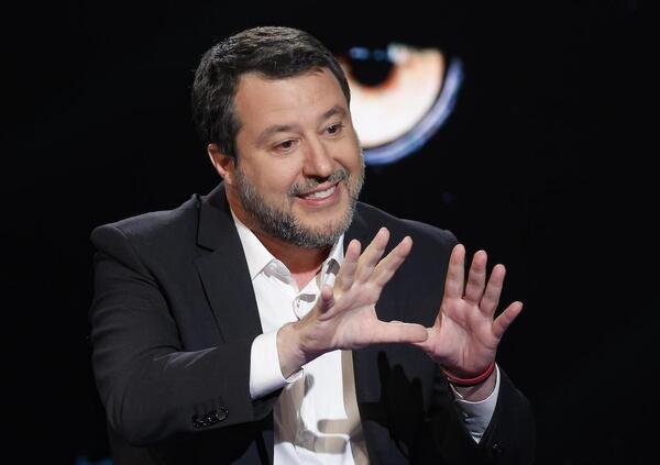 Cosa ci dice il linguaggio del corpo di Salvini a Belve? Quella timidezza con gestualit&agrave; ridotta denota che...